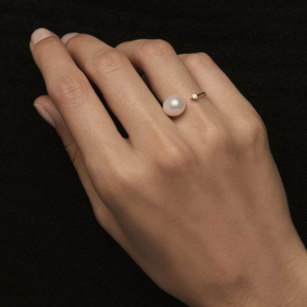 Mizuki Open Diamond and White Pearl Ring Discount