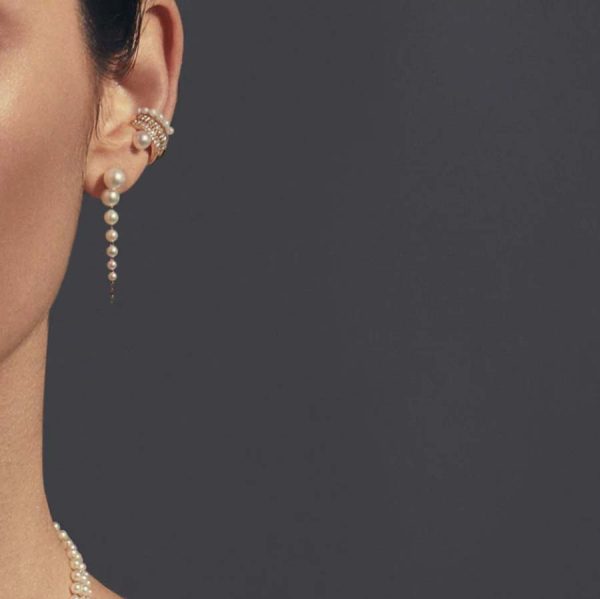 Mizuki Short Cascading Pearl Earrings Hot on Sale